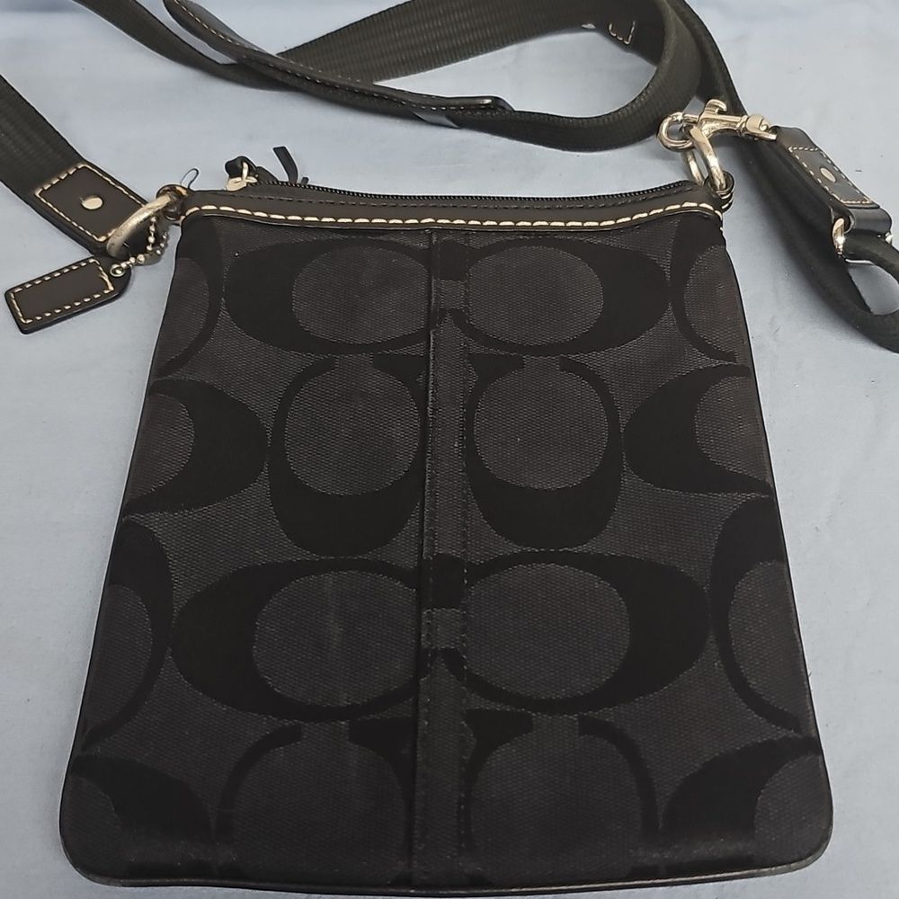 Coach Signature C Jaquard Swingpack Bfpm-07-010 - image 2